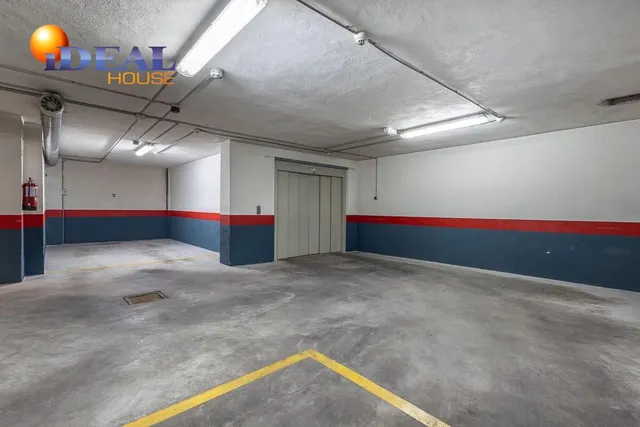 Ático dúplex junto Alhamar con 2 garajes y 2 trasteros — 27