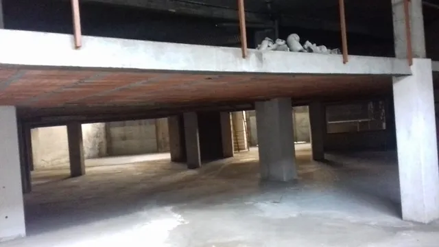 LOCAL COMERCIAL DE 430 M2 EN PONTEPEDRIÑA — 15