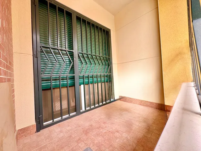ESTUPENDO PISO DE VENTA EN ORIHUELA SEMINUEVO, CON GARAJE, RODEADO DE SERVICIOS… ¡¡PREGUNTE POR EL YA!! — 12