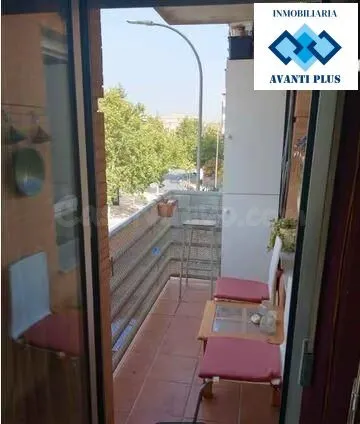 SE ALQUILA habitación EN CAMINO BAJO DE HUETOR - foto 3