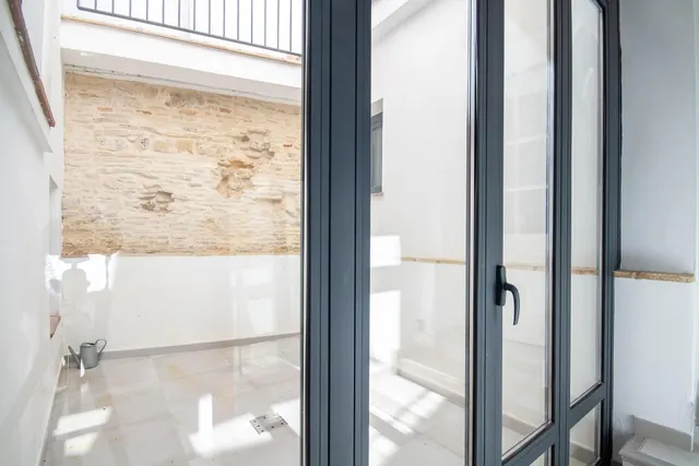 Casa en venta en Marchena, calle Cid – 2 dormitorios, 126 m2 y lista para entrar a vivir a 5 minutos del centro  2. Descripción corta — 6
