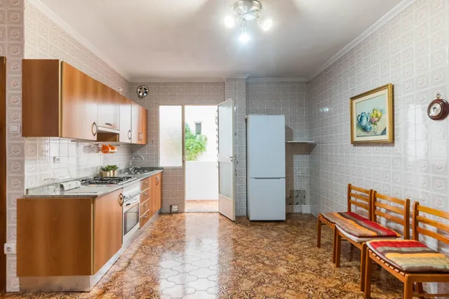 VIVIENDA CON GRAN PATIO PRIVADO FRENTE AL NUEVO HOTEL BARCELÓ 5★ — 10