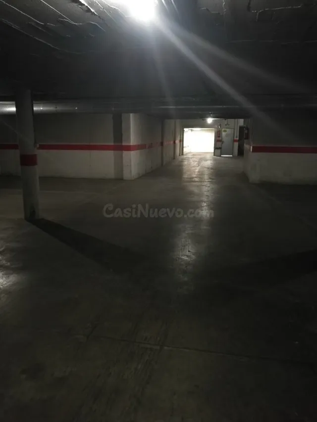 GARAJE Y TRASTERO EN EL CENTRO — 3