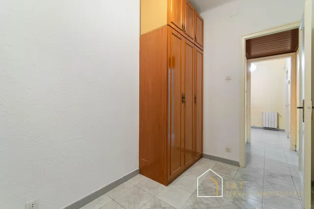 Piso en venta en plaza virrei amat – 4 habitaciones y 77 m2 útiles — 14