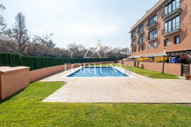 Dúplex en venta Calle Teresa de Calcuta, Reus. — 37