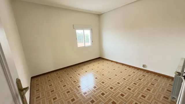 Espacioso y luminoso piso con grandes posibilidades de reforma — 13