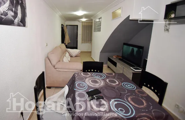 ¡CASCO HISTÓRICO! MAGNÍFICA CASA CON TERRAZA Y BALCÓN