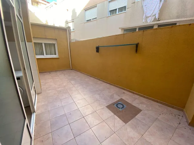 PISAZO DE 4 DORMITORIOS EN EL ALGAR — 28