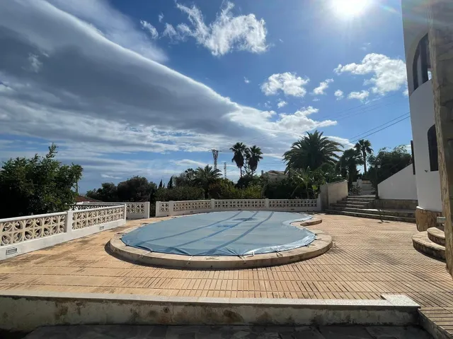 Villa con preciosas vistas al mar y amplia parcela en Calpe — 2