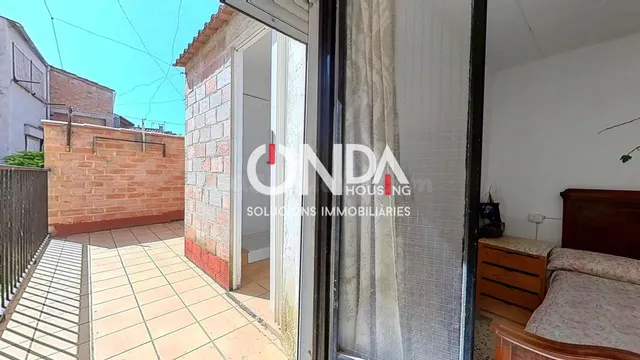Casa de cuatro alturas en Camarasa - foto 2
