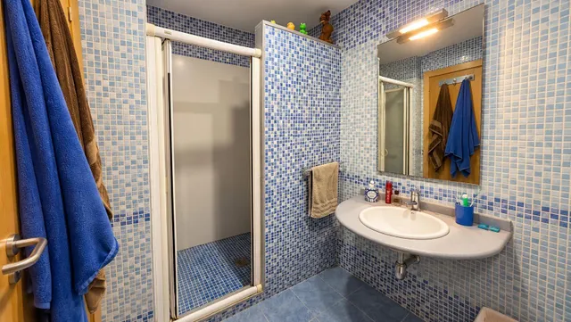 Ref- 08701 Salico presenta - AMPLIA VIVIENDA DE 4 habitaciones, 2 GARAJES Y TRASTERO EN ZONA SENSAL — 35