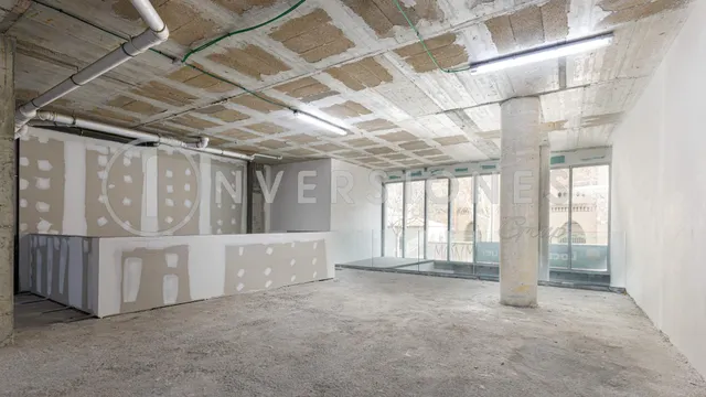 Local comercial 476m² en alquiler - Fort Pienc — 17