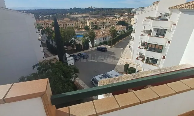 ATICO DE 2 DORMITORIOS 2 BAÑOS EN CAMPO DE GOLF EN CAMPOAMOR - foto 3