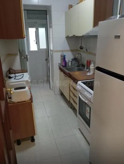 SE ALQUILA PISO PARA ESTUDIANTES EN CALLE TEJEIRO