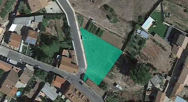 TERRENO URBANO CONSOLIDADO EN VILLAQUILAMBRE — 2
