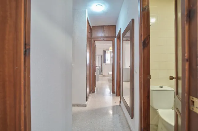 Zona Puertas de Sevilla. Vivienda con amplia terraza de 15 m2. — 13