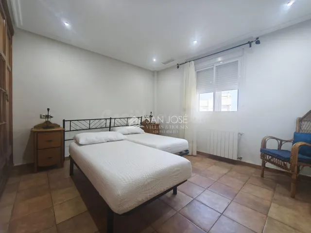 SE ALQUILA BUNGALOW AMUEBLADO EN BUEN ESTADO EN ASPE — 5