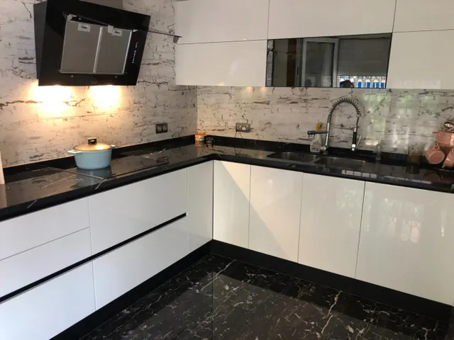GRAN CASA EN VENTA EN URB. CAN CASAS — 12