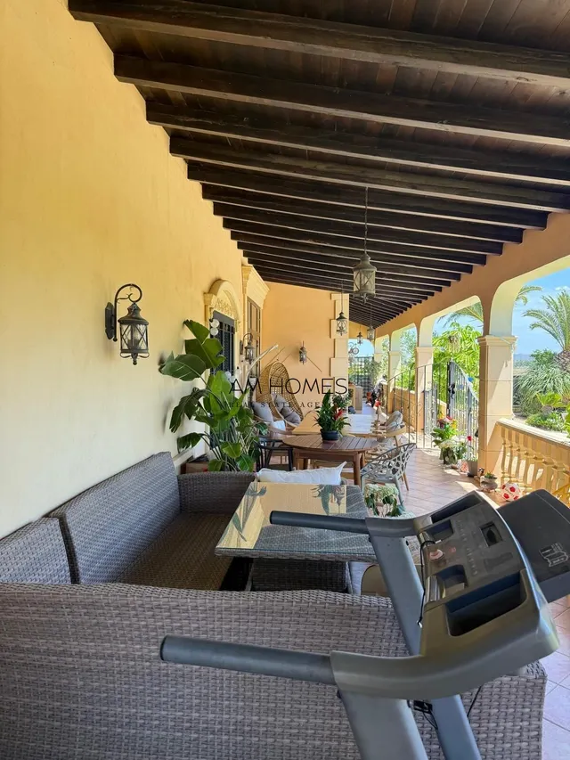 ESPECTACULAR CHALET INDEPENDIENTE CON 10.000 M2 DE PARCELA, PISCINA Y CASA DE INVITADOS — 31