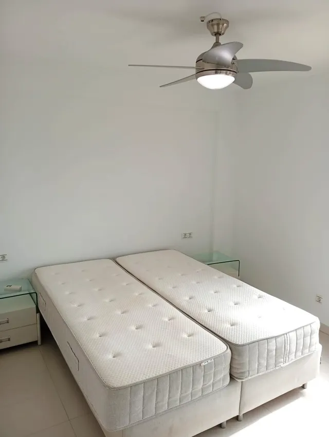 Amplio y luminoso piso de 3 dormitorio con impresionantes vistas al mar en la Carihuela, Torremolinos — 18