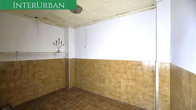 Oportunidad en Llíria: local comercial de 167 m2 para dar forma a tu próximo proyecto — 8