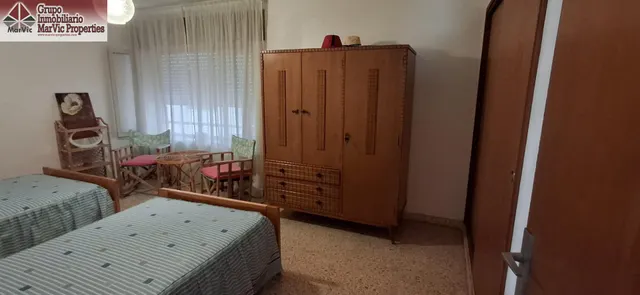 Amplio Piso en el Corazón de Villajoyosa con Múltiples Posibilidades — 14