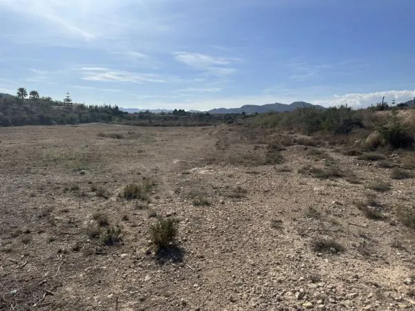 Parcela de terreno — 7