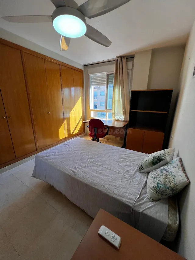 Acogedor Piso en La Ñora, Ideal para Estudiantes o Trabajado - foto 4