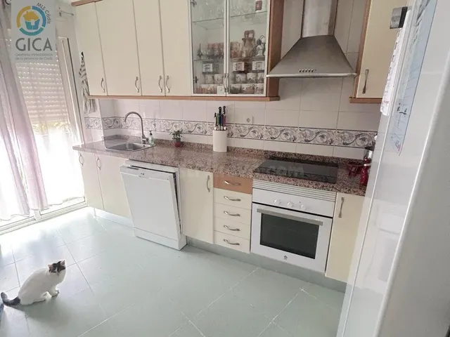 EN VENTA PISO DE TRES DORMITORIOS EN ALGECIRAS, ZONA VIRGEN  - foto 4