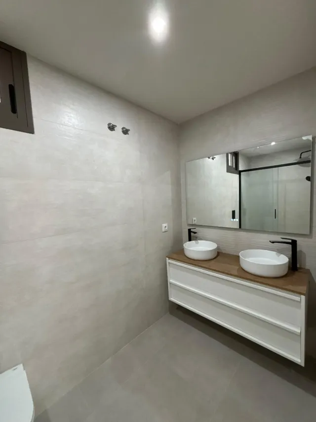 Se vende ático con piscina privada en Estepona — 15
