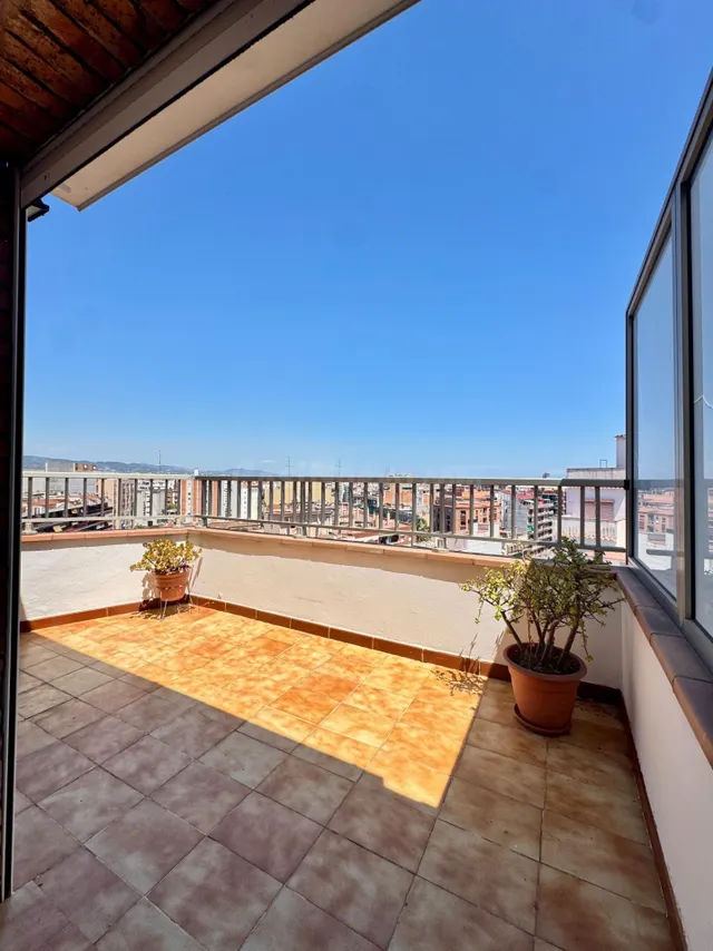 Ático con terraza y vistas despejadas | Orientación Mar | 4  - foto 3