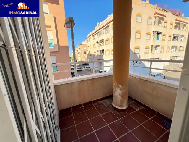 Piso Reformado en Roquetas de Mar: Oportunidad Única con Terraza y Cercanía a la Playa — 12