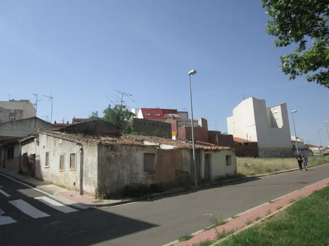 Urbis te ofrece solar en zona Pizarrales, Salamanca — 4