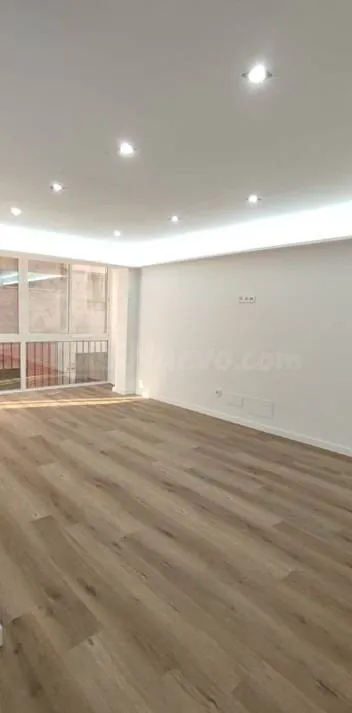 PISO DE 3 DORMITORIOS COMPLETAMENTE NUEVO A UN PASO DEL PUER - foto 3