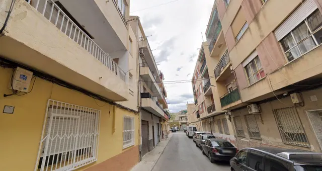 VENTA DE PISO EN ELDA, ALICANTE. — 3