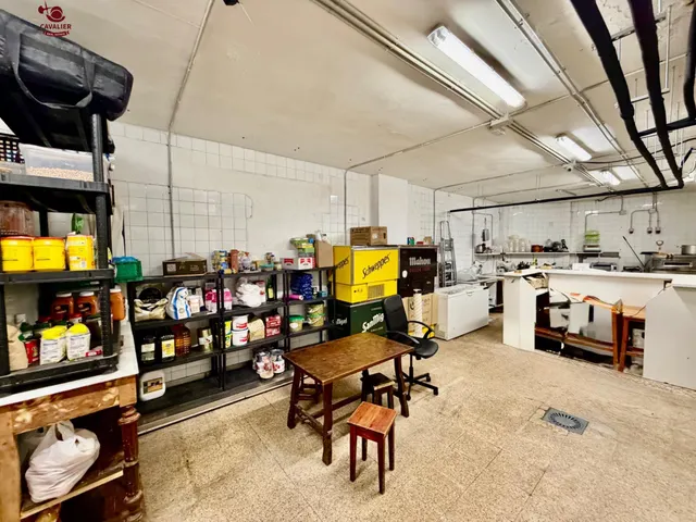 Espectacular Bar Restaurante en el centro urbano con una superficie de 200m2 distribuidos en una planta comercial de 110m2 más almacén de 90m22 — 22