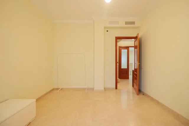¡Tu nuevo hogar en Bormujos! Magnífico chalet en alquiler con patio. — 22