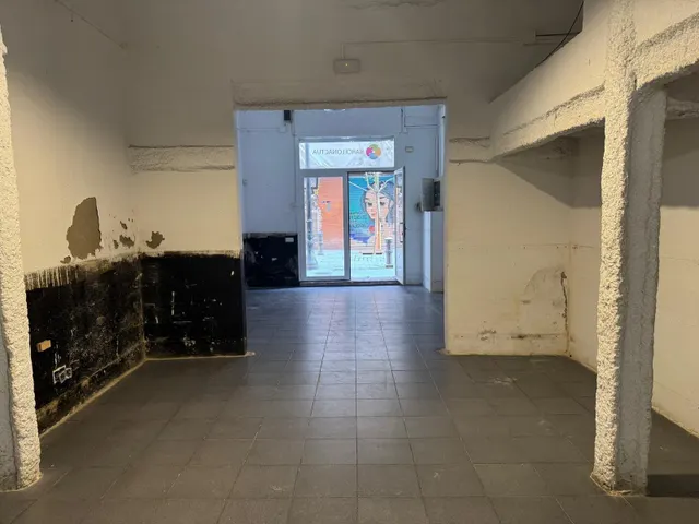 Dos Locales Comerciales - Carrer de l'Om — 6