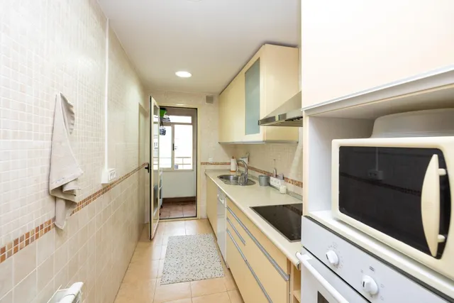 Piso de dos dormitorios en Sanders, en urbanización privada con piscina, pistas de padel, plaza de garaje y trastero — 8