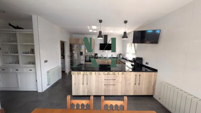 Exclusivo Chalet Reformado en Caceres - R-66 por 594.900€ — 18