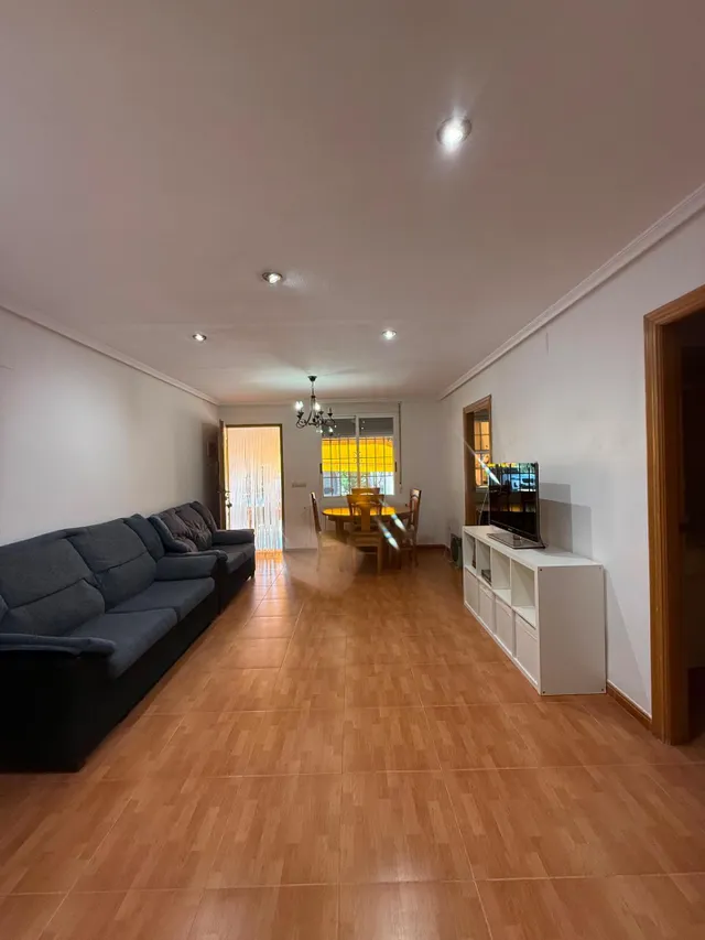 DOS CASAS EN UNA EN MATOLA SOLO EN ALQUILER — 50