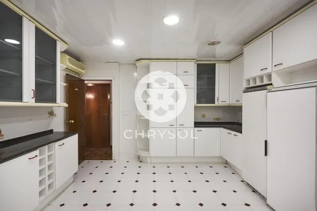 Luminoso piso en sexta planta con orientación sureste en sant gervasi-galvany. — 5