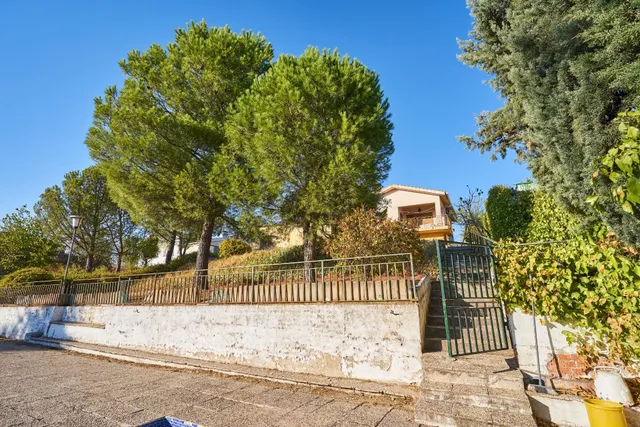 CHALET INDEPENDIENTE EN VENTA — 22