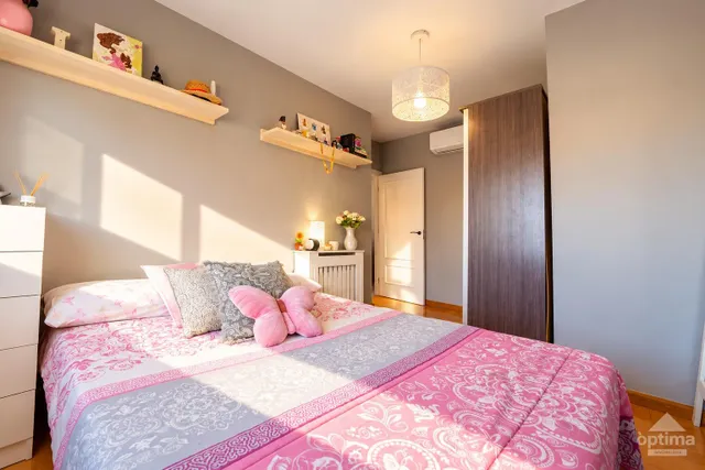 Pareado reformado con 5 habitaciones, terrazas y garaje en Reus — 29