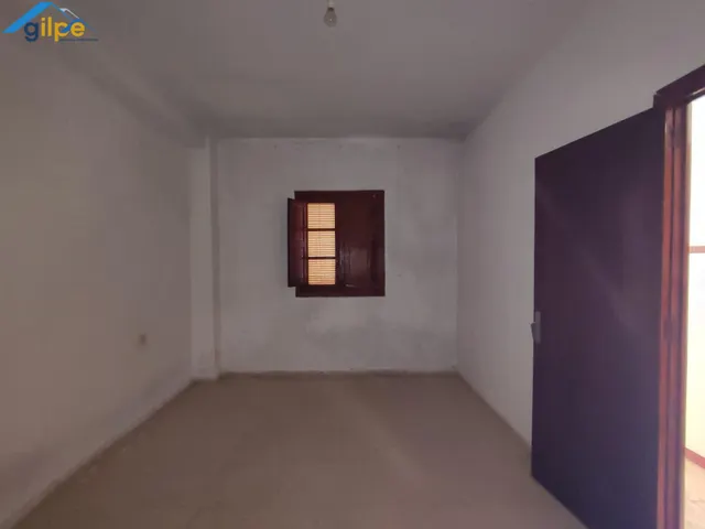PLANTA BAJA, 3 DORMITORIOS Y 1 BAÑO — 13