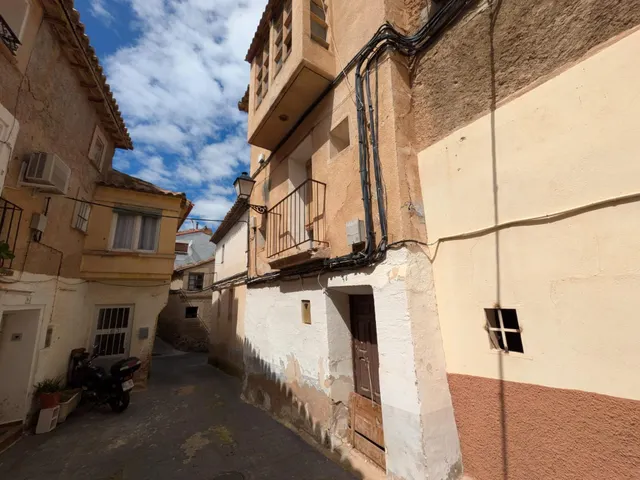 CASA DE 316m2 construidos en el bonito pueblo de Moros, proximo a Calatayud — 7