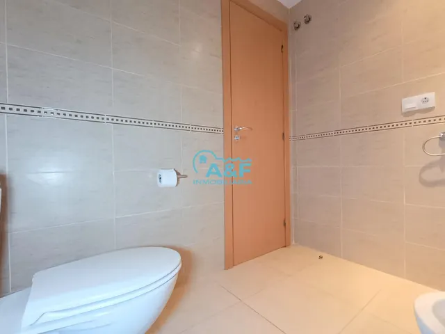 AYF INMOBILIARIA VENDE APARTAMENTO PRIMERA LINEA — 44