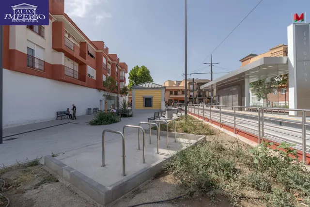 Piso en Las Gabias junto al metro — 43