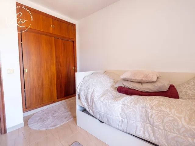 Oportunidad Única de Inversión en Garriguella : Edificio Residencial con Local/Garaje y Rentabilidad Inmediata — 10