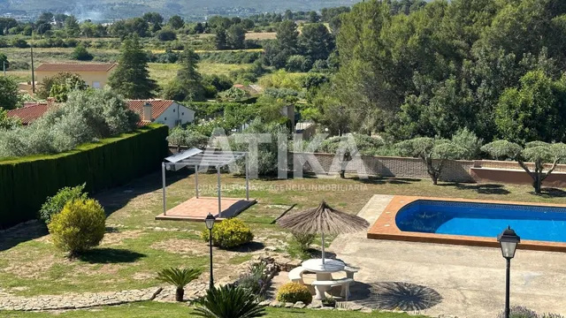 CHALET CON VISTAS ESPECTACULARES Y UBICACIÓN PRIVILEGIADA A  - foto 3